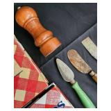 Buffton Slaw Cutter Co. Slaw Cutter - Vintage Manual Kitchen Slicer w/ 3 Blades Buffton Slaw Cutter Co. Slaw Cutter - Vintage Manual Kitchen Slicer w/ 3 Blades