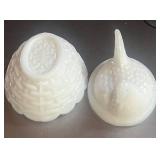 Two 2.5' Hen on Nest Salts  Small chip on beak of one and Tail of the other