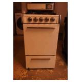 Coronado Gas Stove. Apartment Sized.