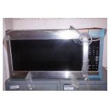 under-the-counter LG Microwave Oven (scratch & dent) working condition unknown