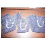 NEW Women's Jean Capris. Size 28 (3ct)