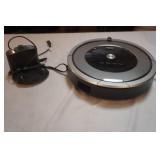 iRobot Roomba Vacuum. w/docking charging station