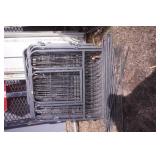 pet fencing new/like new 24x24'. 15 panels & 1 gate