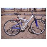 Bicycle. Mongoose 7500 Pacific 26'