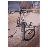 Bicycle. Mongoose. 24'