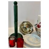 Minnesota Kitchen Towel - Paper Towel Holder, 2 Candle Holders, Silver Bowl, Ceramic Bowl & Forks Minnesota Kitchen Towel - Paper Towel Holder, 2 Candle Holders, Silver Bowl, Ceramic Bowl & Forks