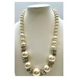 Pearl Necklaces & Bracelet Set Pearl Necklaces & Bracelet Set