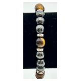 Assorted Costume Jewelry Lot - Necklaces & Bracelets Assorted Costume Jewelry Lot - Necklaces & Bracelets