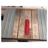 Delta 36-441B 36-451X 10-In Contractor Table Saw & Router Table - 1.5-2 HP, 115/230V Delta 36-441B 36-451X 10-In Contractor Table Saw & Router Table - 1.5-2 HP, 115/230V