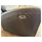 Pulaski Leather Power Glider Recliner ITM./ART. 2000233 with USB & Power Headrest Pulaski Leather Power Glider Recliner ITM./ART. 2000233 with USB & Power Headrest