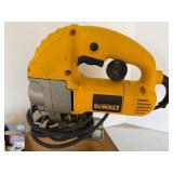DeWalt DW317 Jig Saw 120V 5.5A Orbital 1 in Stroke 0-3100 SPM with Blades DeWalt DW317 Jig Saw 120V 5.5A Orbital 1 in Stroke 0-3100 SPM with Blades
