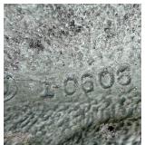 Massarelli Stone Bird Bath with Fluted Pedestal - 24-Inch Bowl Garden Ornament Massarelli Stone Bird Bath with Fluted Pedestal - 24-Inch Bowl Garden Ornament