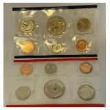 1989 P/D Uncirculated US Mint set OGP - cello wrap only, with fire damage
