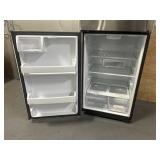 GE 16.6-cu ft Top-Freezer Refrigerator with Ice Maker (Stainless Steel) ENERGY STAR- Model # GIE17GSNRSS MSRP $1,009