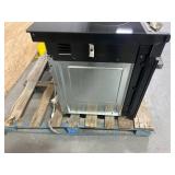 GE 30-in Smooth Surface Glass Top 4 Elements 4.4-cu ft Self-Cleaning Drop-In Electric Range (Black) Model # JD630STSS MSRP $2,099