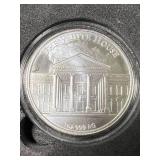 1 TROY OZ .999 FINE SILVER DONALD TRUMP ROUND IN BOX