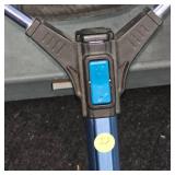 Black Paw Pro Net with Extending Handle, Like New