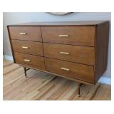 MB - Scandinavian Design Hendrick Dresser MB - Scandinavian Design Hendrick Dresser