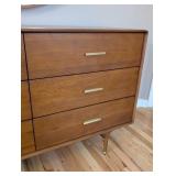 MB - Scandinavian Design Hendrick Dresser MB - Scandinavian Design Hendrick Dresser