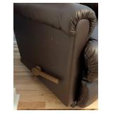 UL - Layzboy Brown Leather Recliner UL - Layzboy Brown Leather Recliner