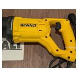 LL - DeWalt DWE304 1-1/8-in Stroke Reciprocating Saw LL - DeWalt DWE304 1-1/8-in Stroke Reciprocating Saw