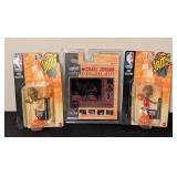 LL - Michael Jordan Highlight Reel Card & Bulls Figurines (Court Collection) - Mattel LL - Michael Jordan Highlight Reel Card & Bulls Figurines (Court Collection) - Mattel