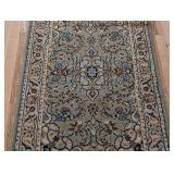 UL - Wool Runner Rug - 16 ft 7 in x 31 in - Light Wear UL - Wool Runner Rug - 16 ft 7 in x 31 in - Light Wear