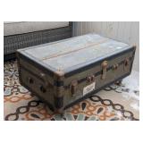 P - Vintage Trunk Coffee Table , Riveted Edges P - Vintage Trunk Coffee Table , Riveted Edges