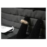 Ring, sterling... Ring, sterling...