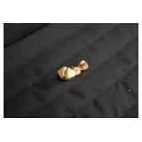 Gold teeth... Gold teeth...