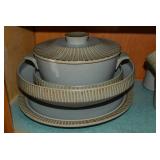 Stoneware dishes with extra pcs... Stoneware dishes with extra pcs...