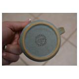Stoneware dishes with extra pcs... Stoneware dishes with extra pcs...