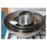 Metal bowls and stainer... Metal bowls and stainer...