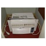 Haier window air conditioner... Haier window air conditioner...