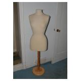 Mannequin on wood base... Mannequin on wood base...