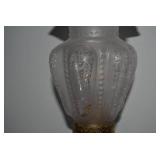 Brass electric lamp with cherub fig... Brass electric lamp with cherub fig...