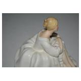 Royal Doulton porcelain lady, hairl... Royal Doulton porcelain lady, hairl...