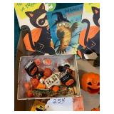 Halloween decorations with novelty ... Halloween decorations with novelty ...