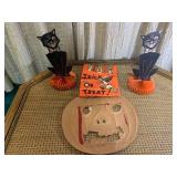 Halloween paper decorations... Halloween paper decorations...
