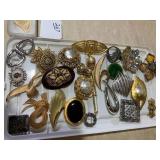 Assorted brooches, some vintage; on... Assorted brooches, some vintage; on...