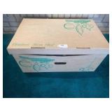 Christmas box with large assortment... Christmas box with large assortment...