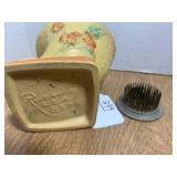 Roseville Pottery vase with flower ... Roseville Pottery vase with flower ...