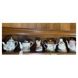 Coffee/tea pots with biscuit jar... Coffee/tea pots with biscuit jar...