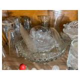Assorted clear cut glassware and ot... Assorted clear cut glassware and ot...