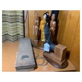 Wood carved women figures, oriental... Wood carved women figures, oriental...