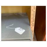 Metal cabinet with drawers, approx.... Metal cabinet with drawers, approx....