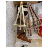 2 boxes of plastic display stands, ... 2 boxes of plastic display stands, ...