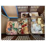 Miniature people, furniture; basket... Miniature people, furniture; basket...