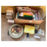 Large assortment of envelopes, colo... Large assortment of envelopes, colo...
