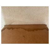 Mirrored curio cabinet, approx. 20'... Mirrored curio cabinet, approx. 20'...